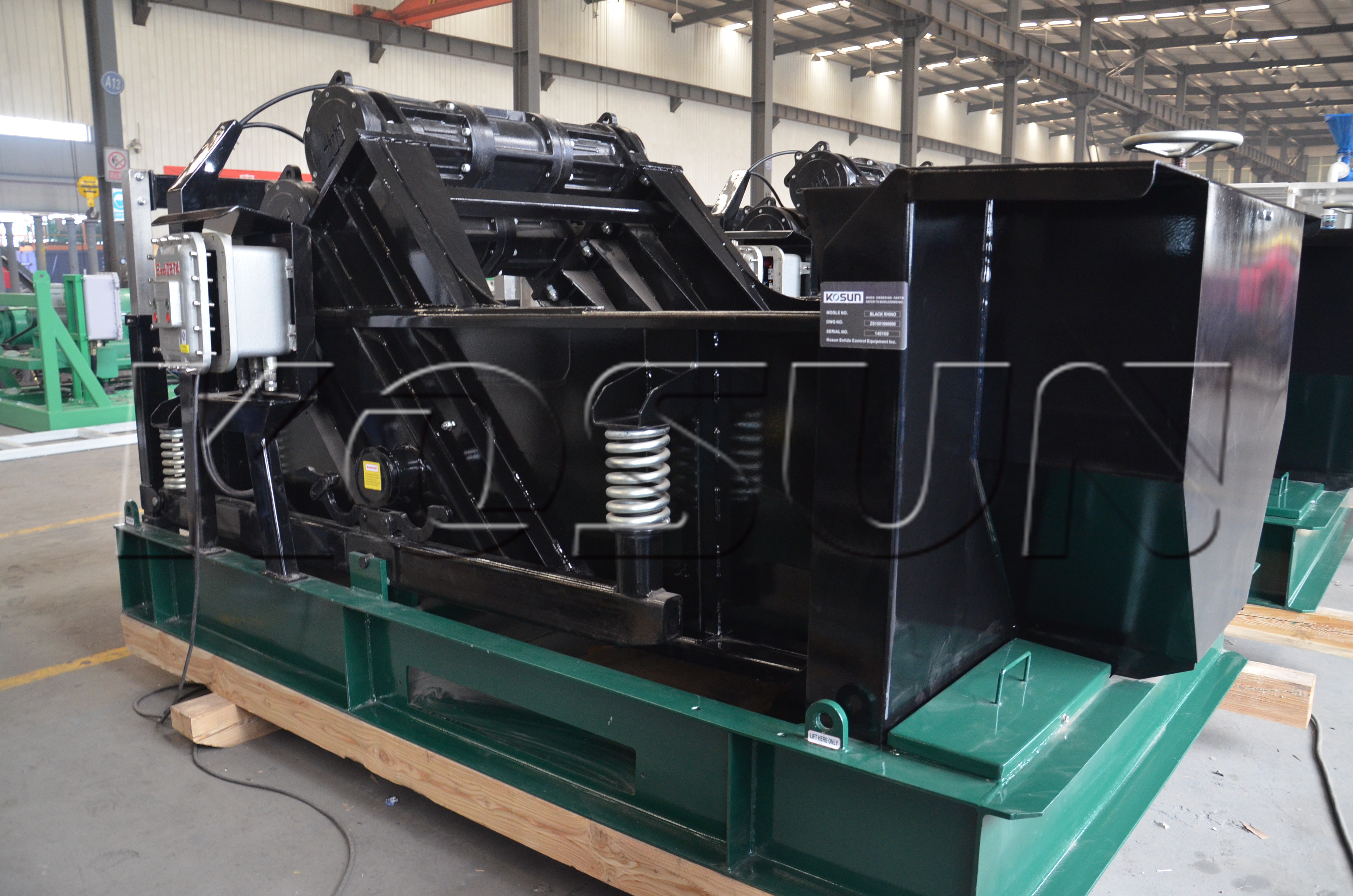 1704241492999749998078.jpg 1-150FQQ45U05.jpg